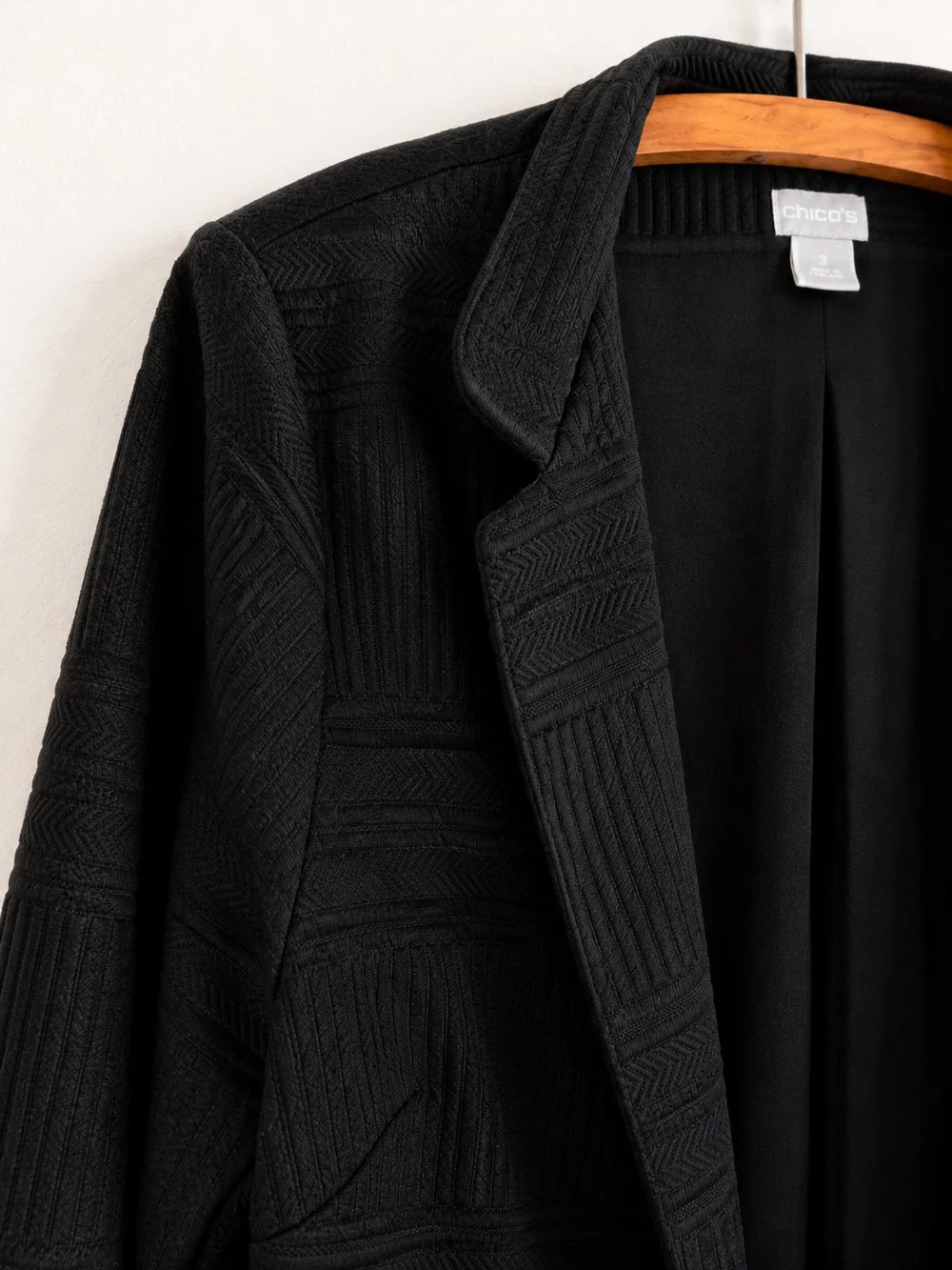 Chico’s Size 3 US 12/14 Black Textured Long Blazer Jacket Open Front Career